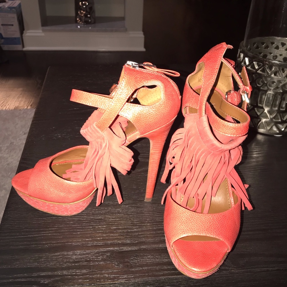 Heels - Picture 2 of 2